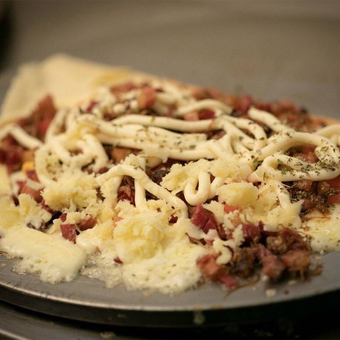 Crepe Bacon com Banana e borda de queijo