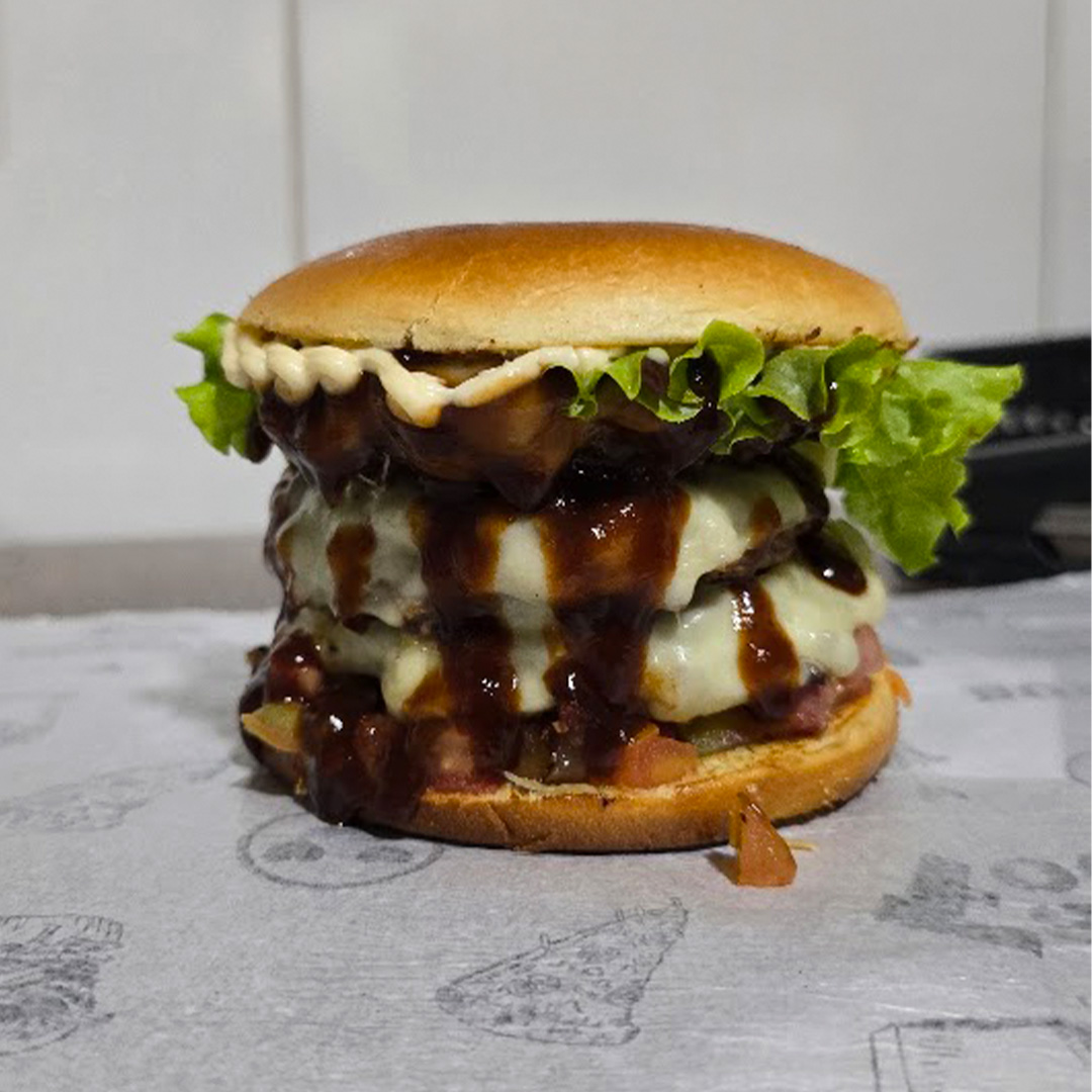 Máximo Burger com bacon e barbecue